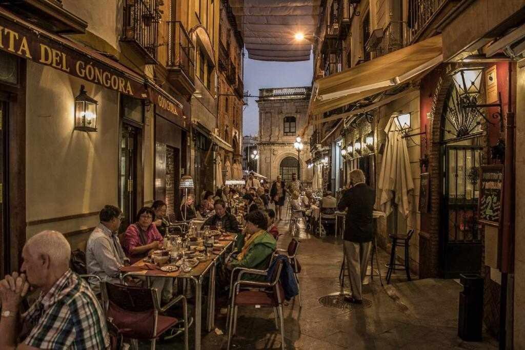 Casa Con Piscina Junto Catedral De Sevilla מראה חיצוני תמונה
